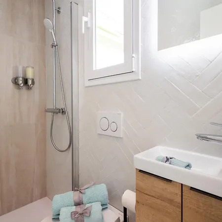 Seaside Luxury Flat - Jacuzzi - Sauna - Sea View Апартаменты