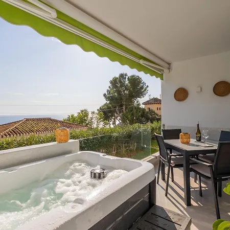 Seaside Luxury Flat - Jacuzzi - Sauna - Sea View Апартаменты Ла-Эррадура